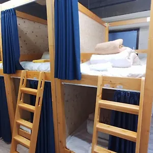 호스텔 Bee-hive Sugamo - Male Only